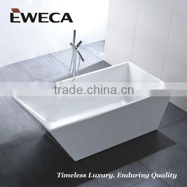 Bath tub 8 surround