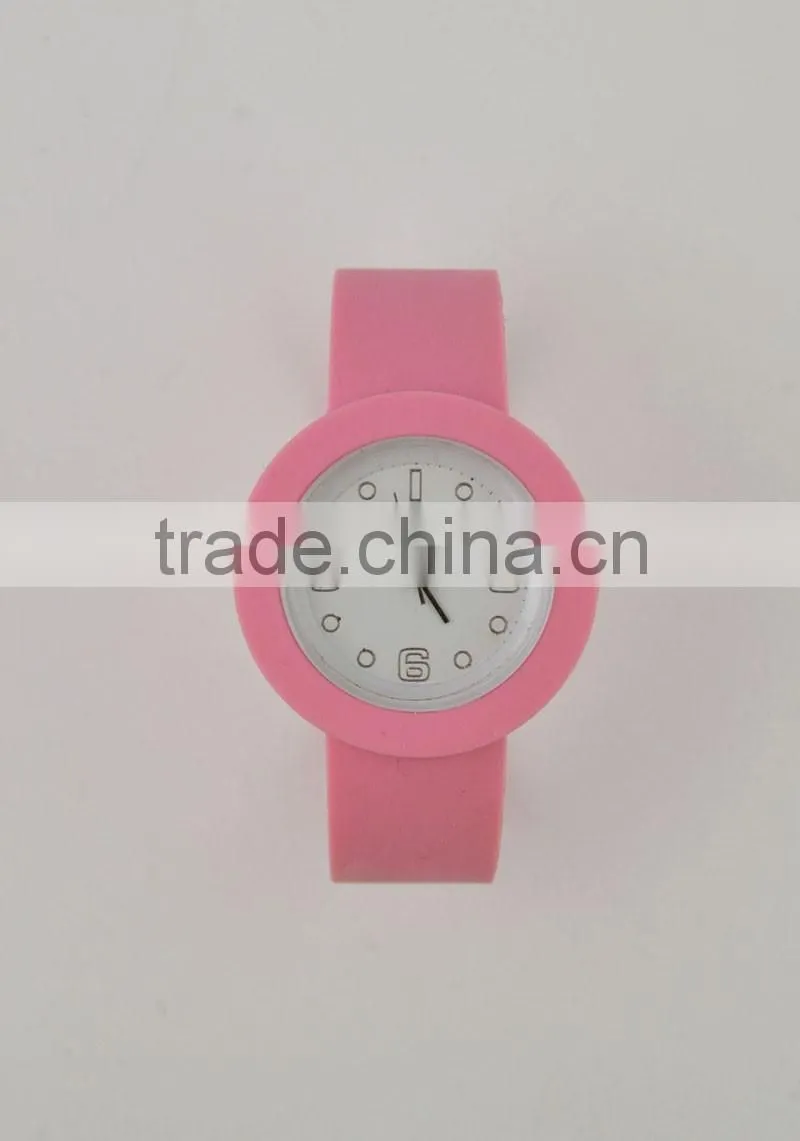 Simple deisgn O shape silicone cuff watch promotional gift watch