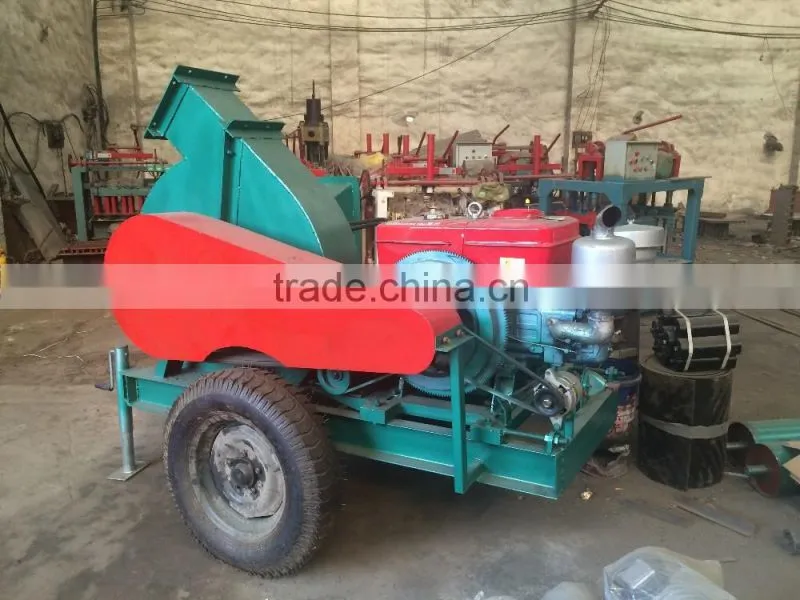 Mobile diesel engine wood chips grinding machine for sale