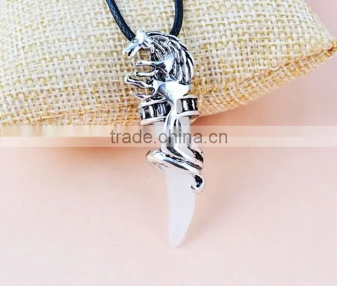Women Men Wolf Fang Tooth Pendant Chain Stainless Steel Fashion Necklace