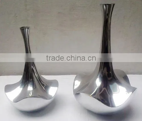 Aluminum Flower Vases with Polished Finish