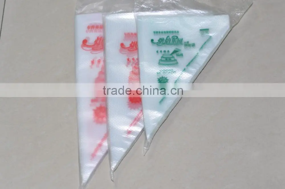 cake decorating piping bag
