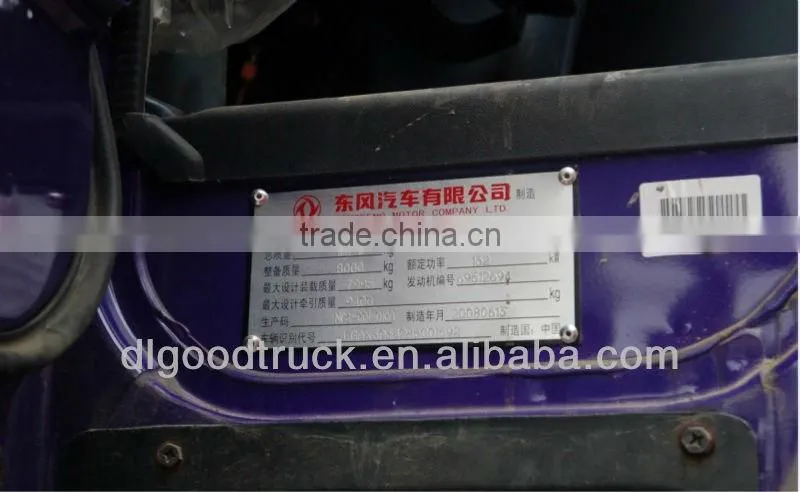 Dongfeng 4x2 flat bed wrecker with crane XCMG
