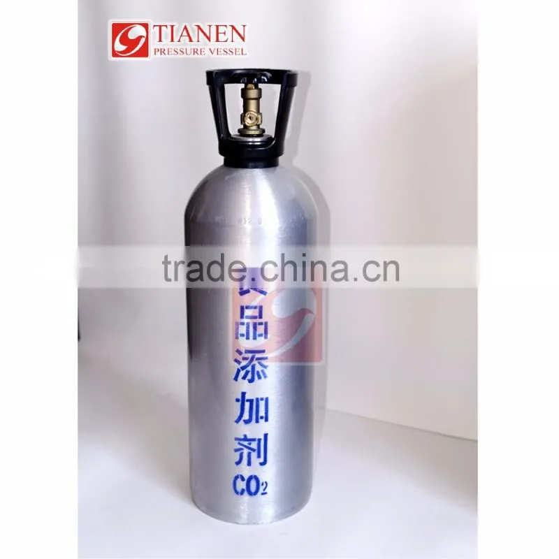 CO2 tank for beverage use