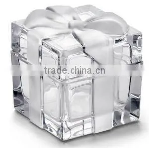 2016 Graceful gift box shaped crystal paperweight