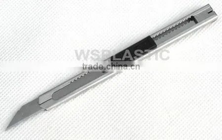 retractable blade folding utility knife