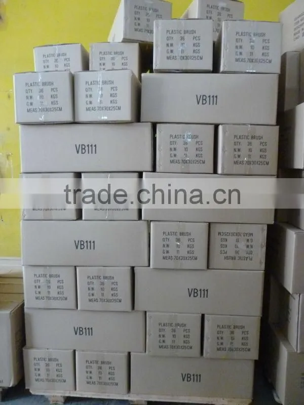 Low price wooden handle Plastic Brooms
