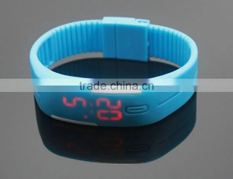 HOT Sports Bracelet LED Watch 2015 Sport Watch Fashion Digital Watch Date Time Men Wristwatch Waterproof Colorful Rubber Band