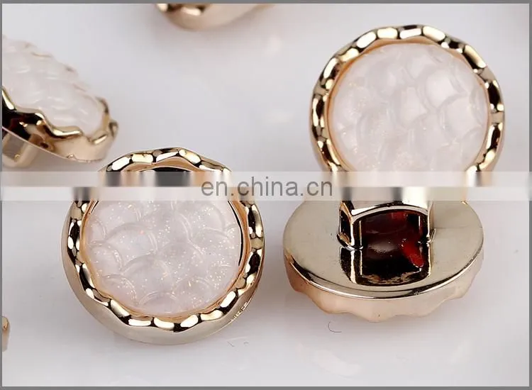 UV Plating Polyester Button for Shirt BA60339