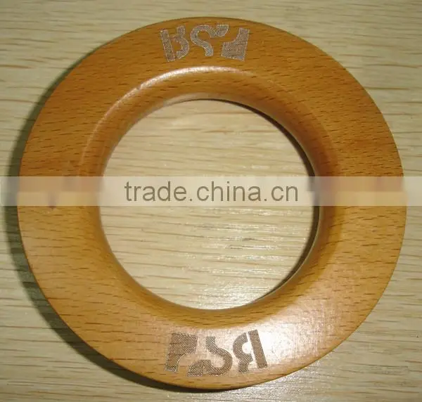 FW-1238 Top quality wood shawl hanger with custom logo