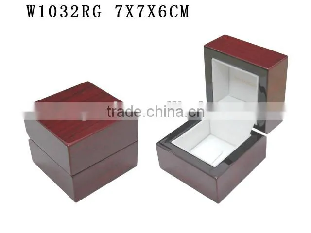 W1032RG Hot Design Glossy Spray Paint Jewelry Wooden Ring Box
