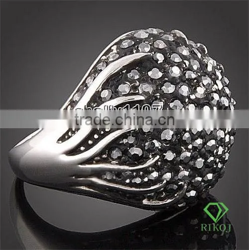 fashion retro black crystal 18k white gold ring