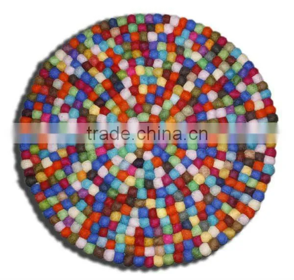 Felt Ball Rug / Carpet / Teppich