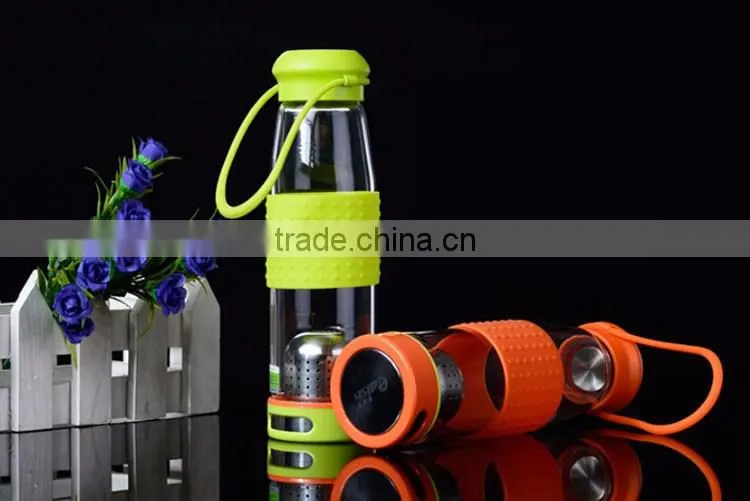 Haonai promotional borosilicate sports filter water glass bottle with silicon sleeves