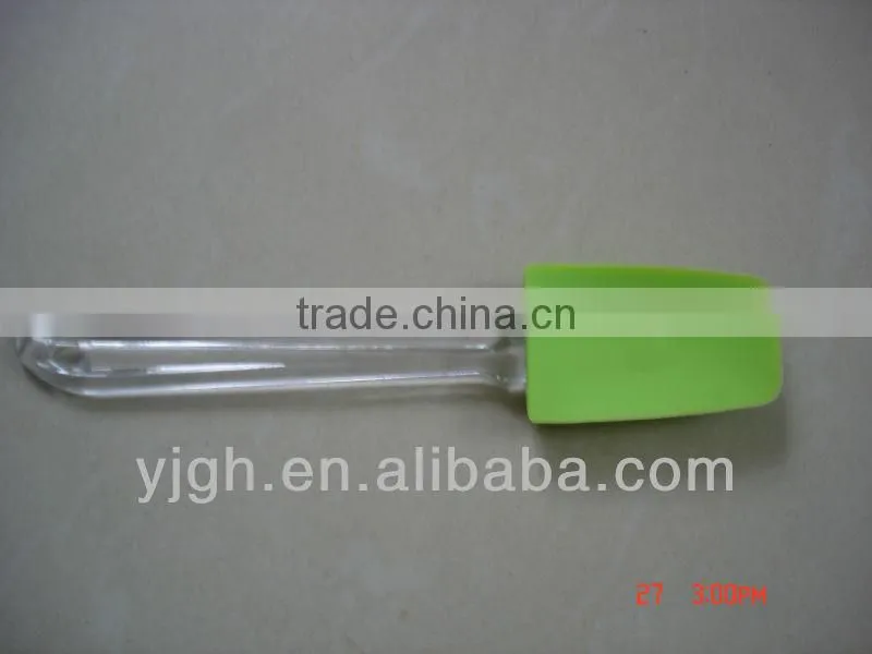 Heat resistant silicone spatula