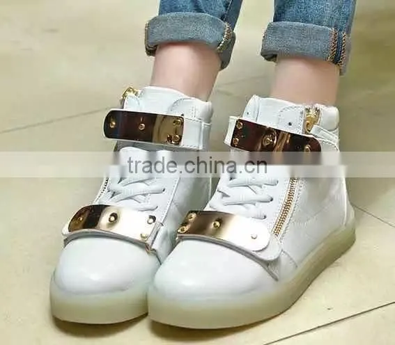 Boy and girls LED lights sports shoes