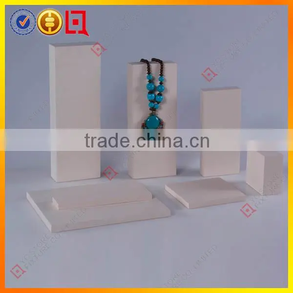 Good design white acrylic jewelry display set