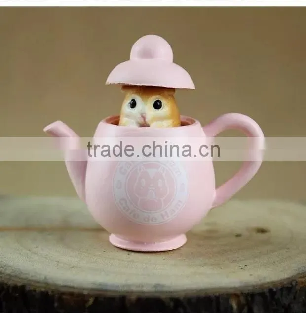 Lovely popular cat toy plastic figure /cute toy for kids