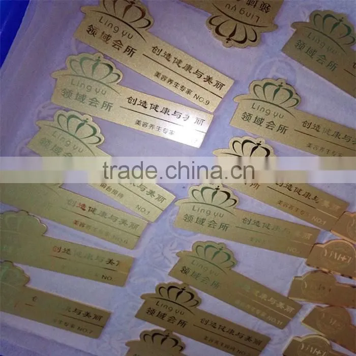 2016 Factory direct sales cheap gold custom metal badge