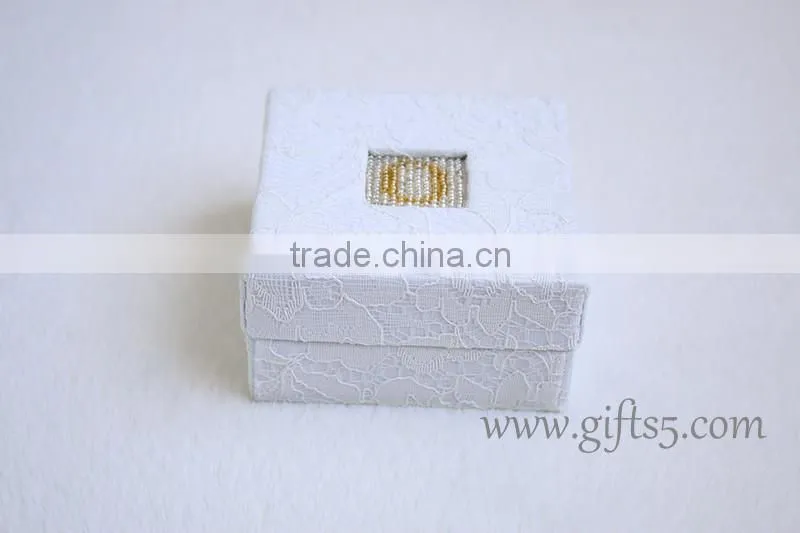 Custom jewellery box for wedding ring with beaded name plate of O