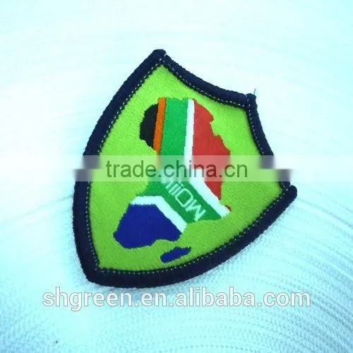 Round high density woven label with serging border for kids garment