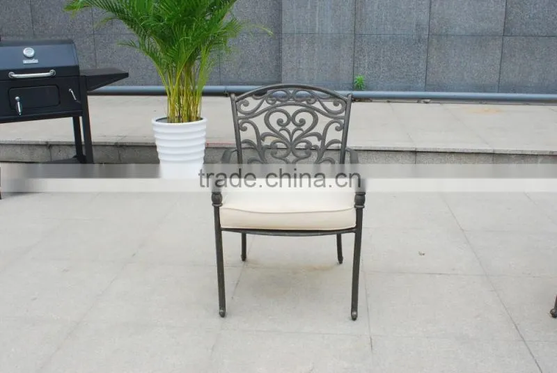 Hot Selling Fashionable Fast Aluminum Patio Furniture in Outdoor Garden