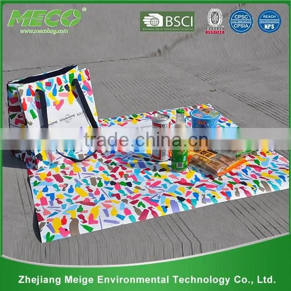 New design fashion low price waterproof stripe beach mat