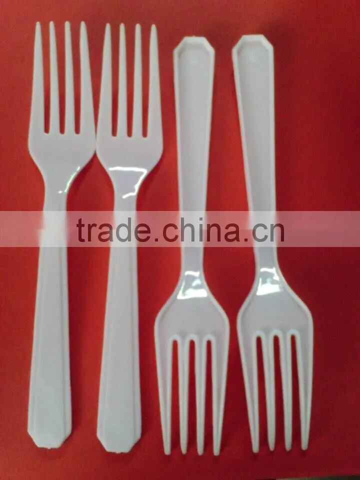 Plastic Spoons Forks and Knives