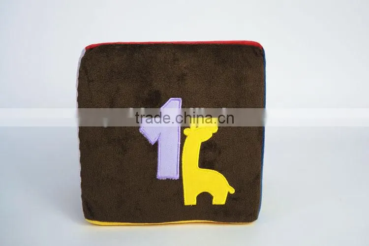 Fun Educational Stuffed Rattle Cube Toys/Plush Baby Rattle Block/Soft Stuffed Colorful Cube Rattle for Baby