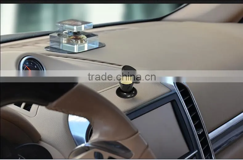Made in China and universal magnet 360 degree rotating windshield magnetic car phone holder