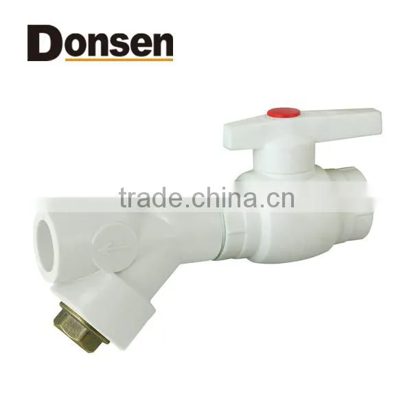 2014 A Type plastic ball valve with brass core and filter