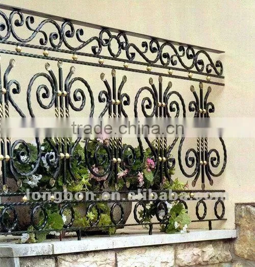 2015 Top-selling hand forged iron fence