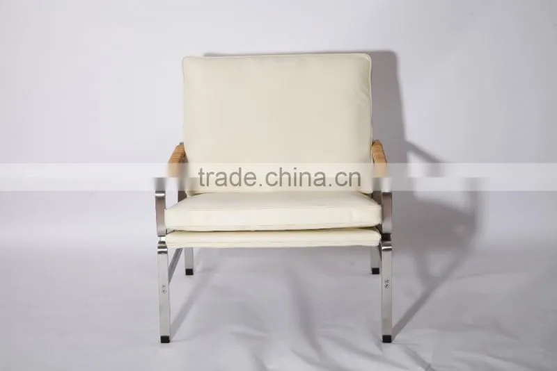 Mid century modern furniture Fabricius & Jorgen Kastholm FK6720 chair replica