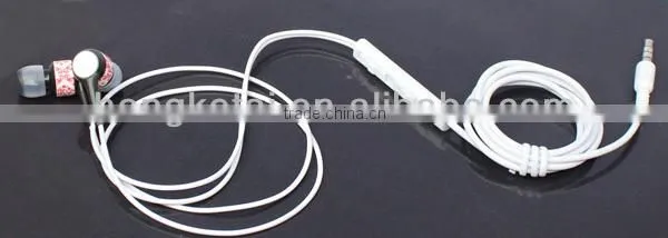 Newest earphone with switchable mic for iPhone/Nokia all kind of mobile phone