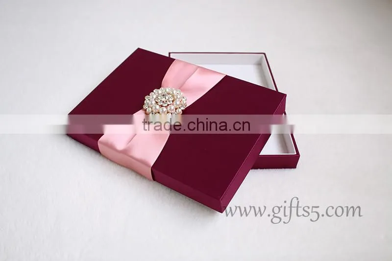 Luxury Fuchsia wedding invitation gift boxes in handmade