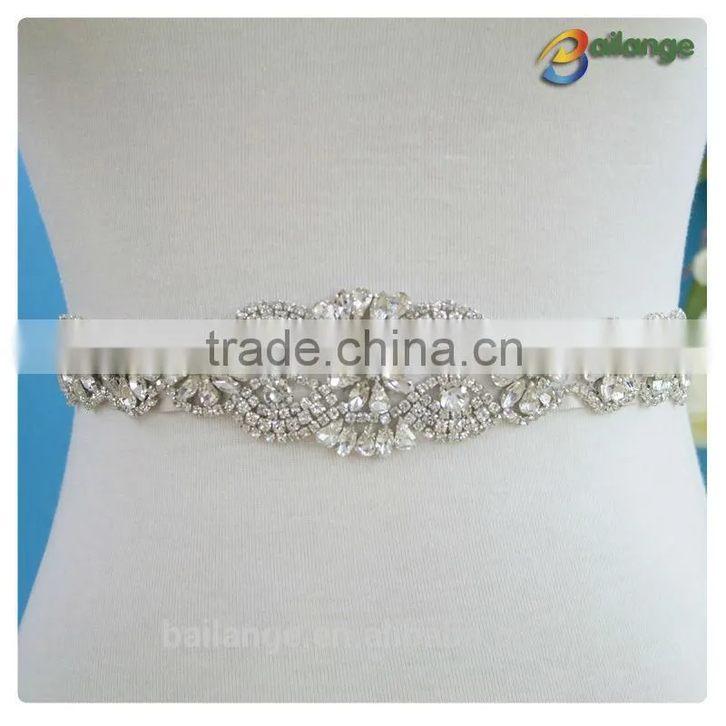 2016 Wholesale accessories fashion hot selling rhinestone applique for bridal