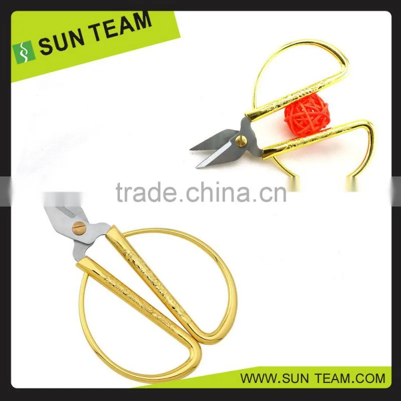 ST005C FDA qualified 4-3/4" heavy-duty tailor gold plated ribbon scissors