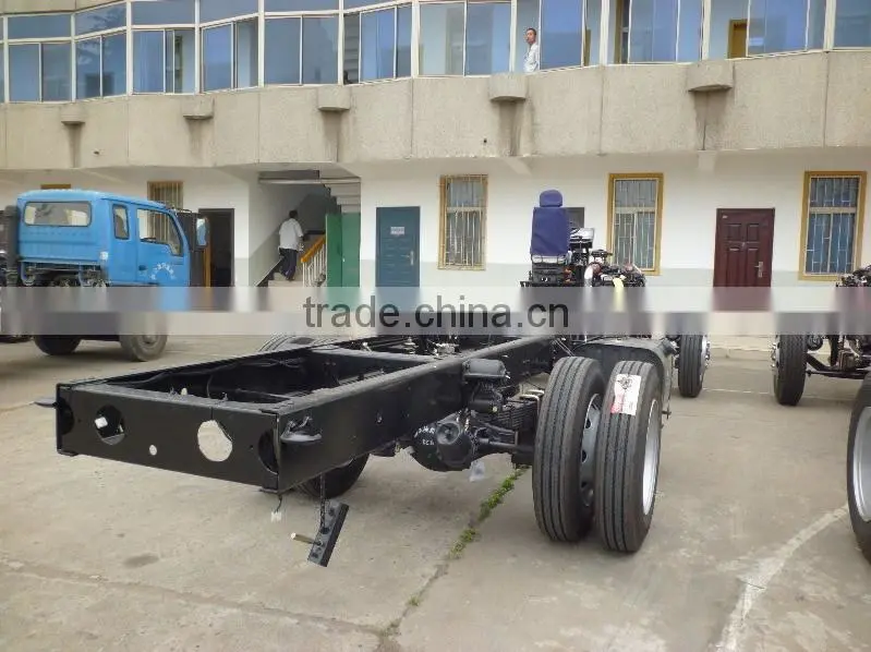 Dongfeng EQ6100K 10m 4x2 bus chassis lin