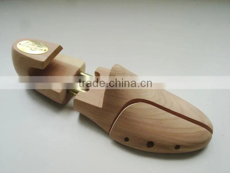 high quality beech wooden shoe tree red cedar shoe tree