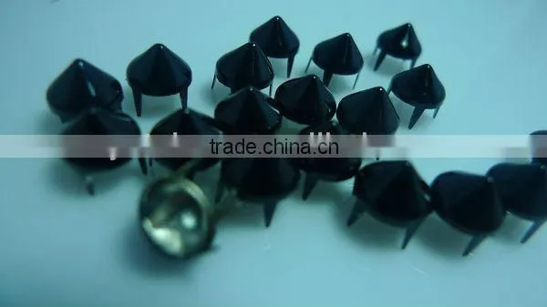Pyramid claw studs, 4 feet pyramid brass prong studs,conical brass studs
