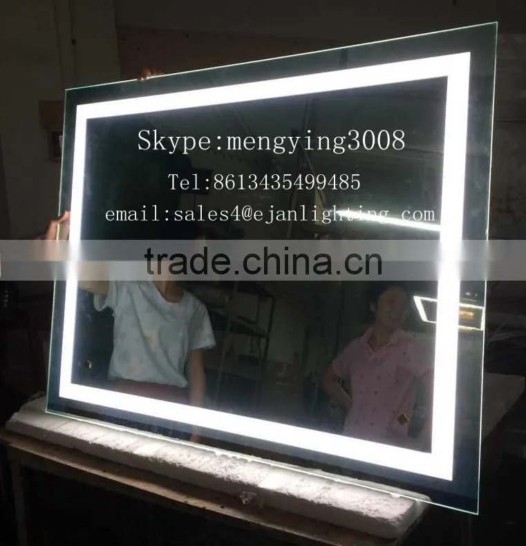 IP44 LED Illuminated Make Up Mirror for Bathroom