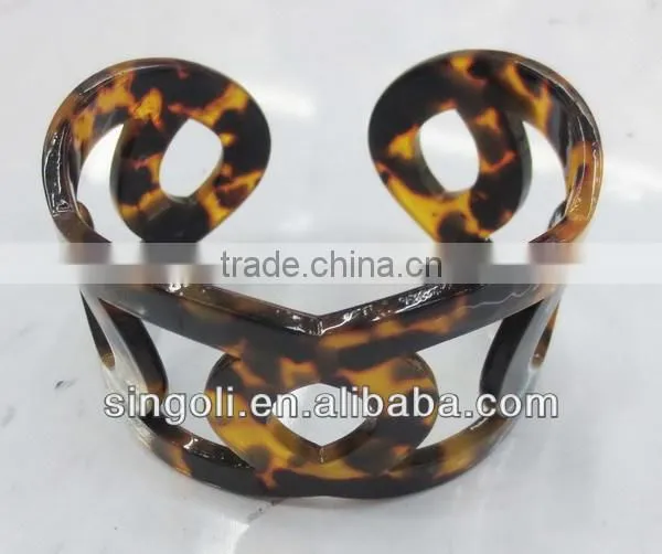 2104Fashion wholesale tortoise cuff bangle for ladys goods from china