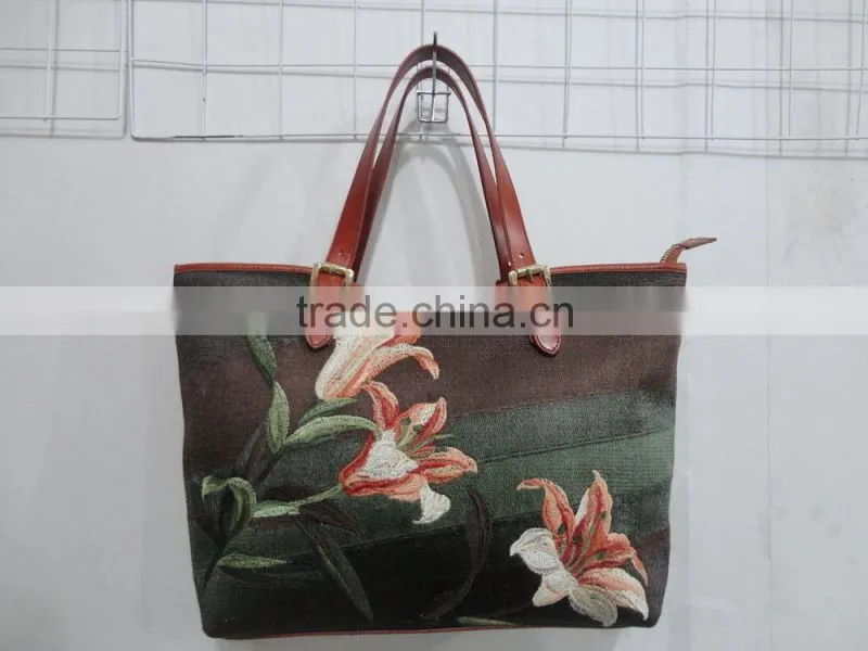 beautiful lily design silk embroidery lether material lady bag