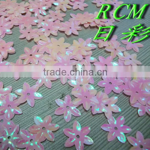 High Quality &Low Price PET/PVC Flower Ornament Sequins