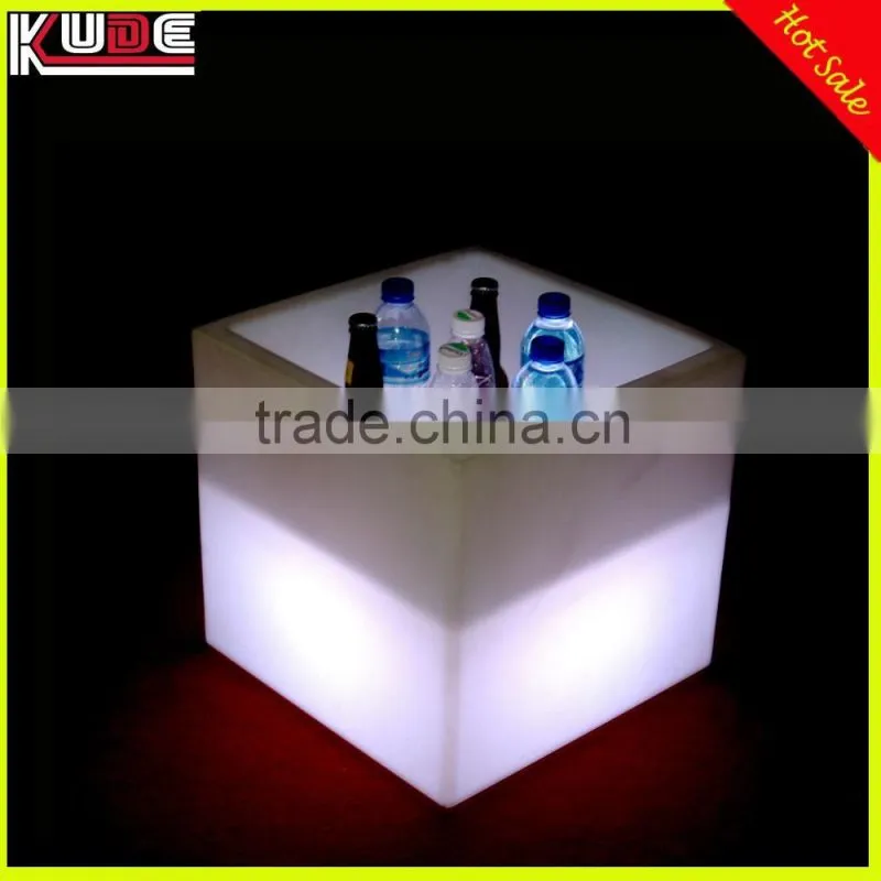 rechargeable light up plastic cube ice bucket with LED rgb lamp
