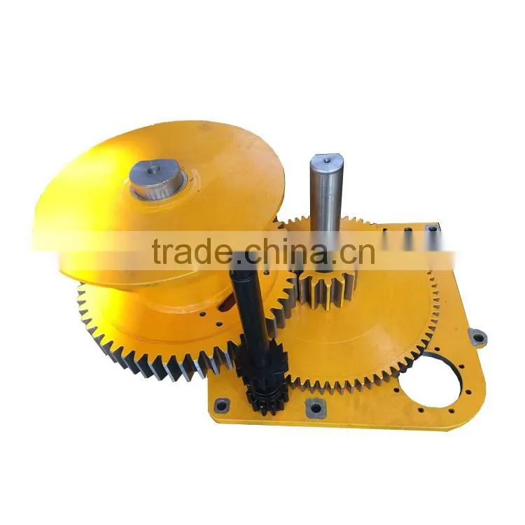Speed transmission hand winch