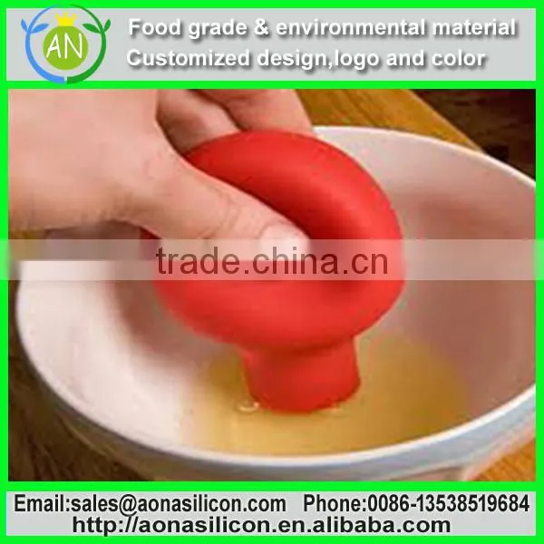 High Quality Silicone Yolk out Egg Separator For Sale