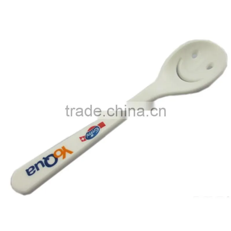 Wholesale Cheap Creamic coffee spoon/ Porcelain soup spoon with smile face