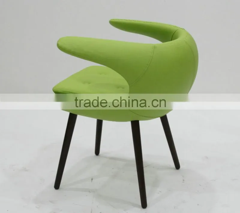 replica relaxing fiberglass material fabric grace elegant Bo Strange Frost Chair with wooden legs
