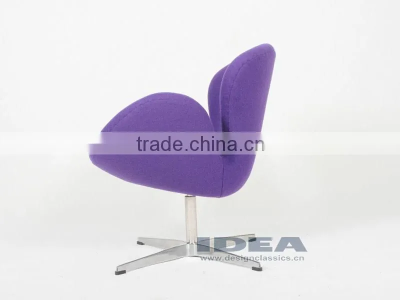 Replica Arne Jocabsen Swan Chair - Purple Fabric